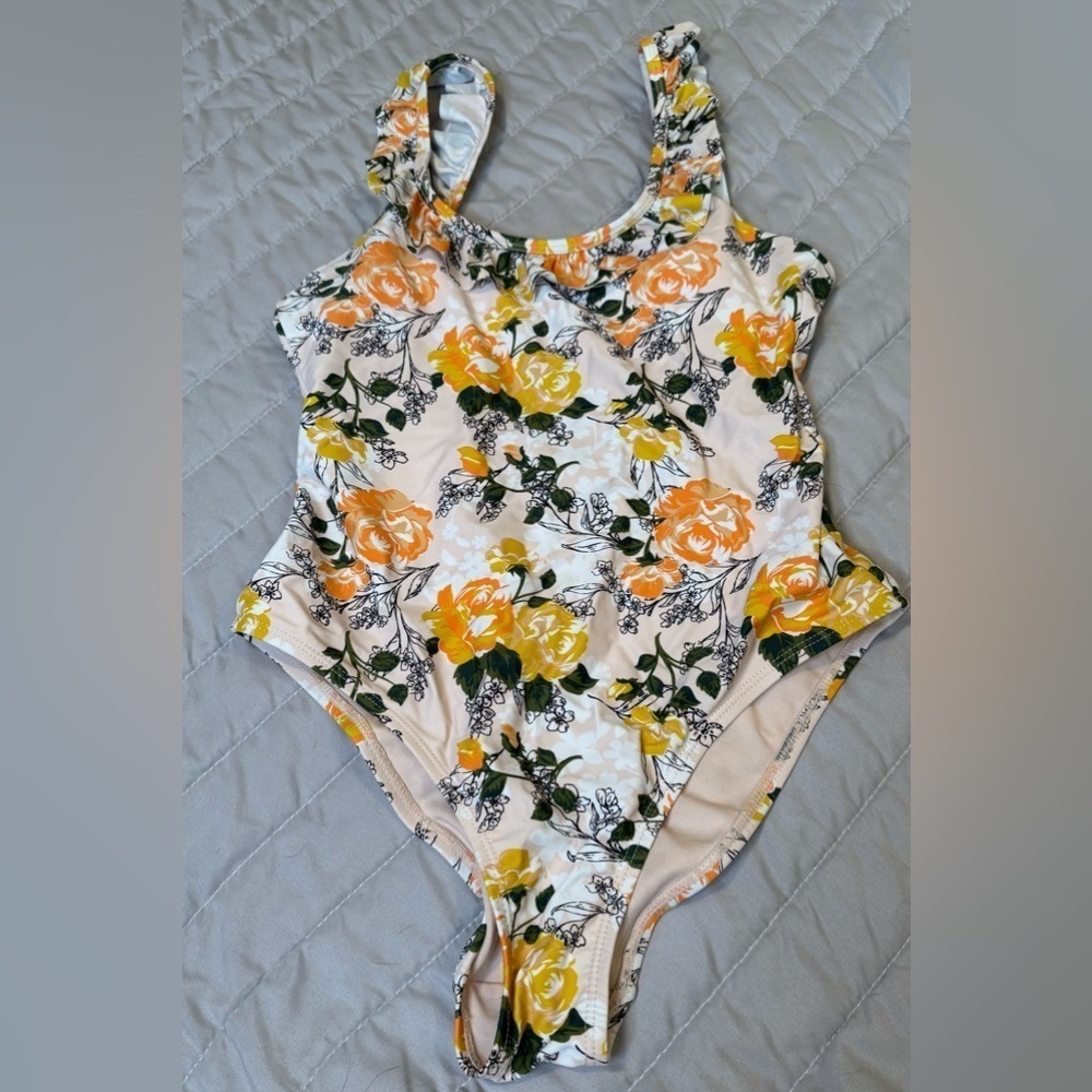 Cabana Del Sol woman’s medium one piece swimsuit